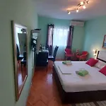 House Lanterna Pag Konukevi 3*