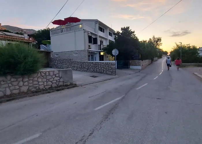 House Lanterna Pag Gostinjska kuća