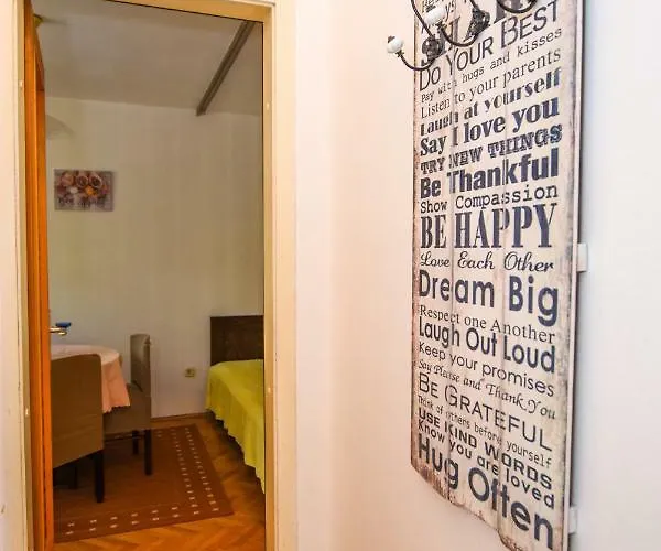 House Lanterna Pag Gostinjska kuća Pag Town