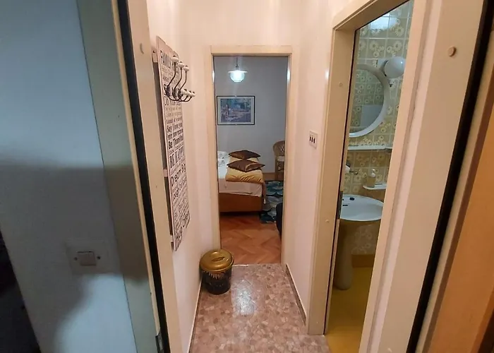 House Lanterna Pag Πανσιόν 3*