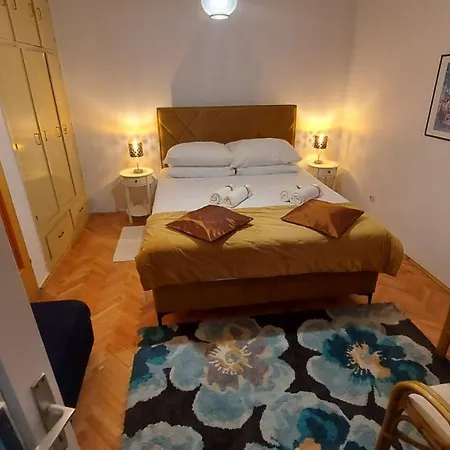 House Lanterna Pag 3*