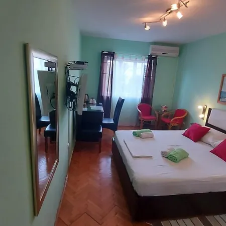 House Lanterna Pag Guest house *
