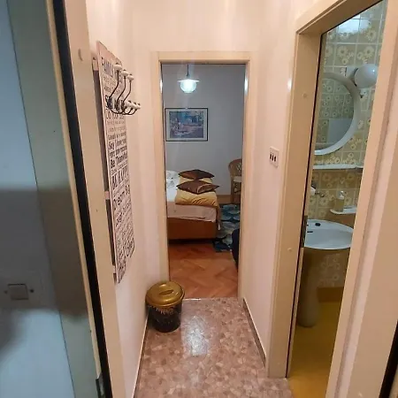 House Lanterna Pag Guest house *